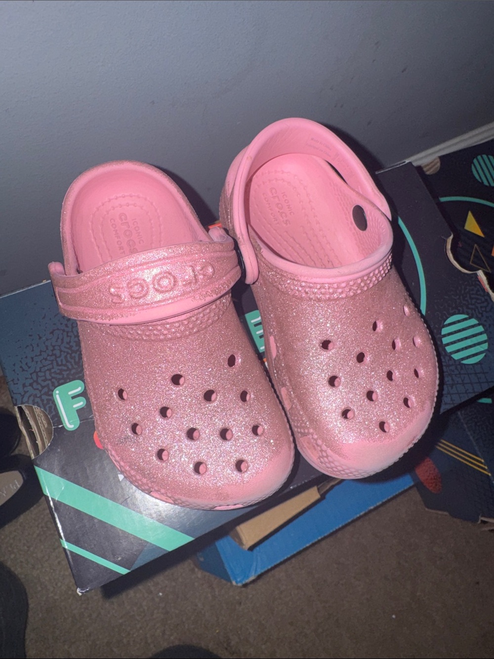 CROCS Kids Glitter Clog in Pink